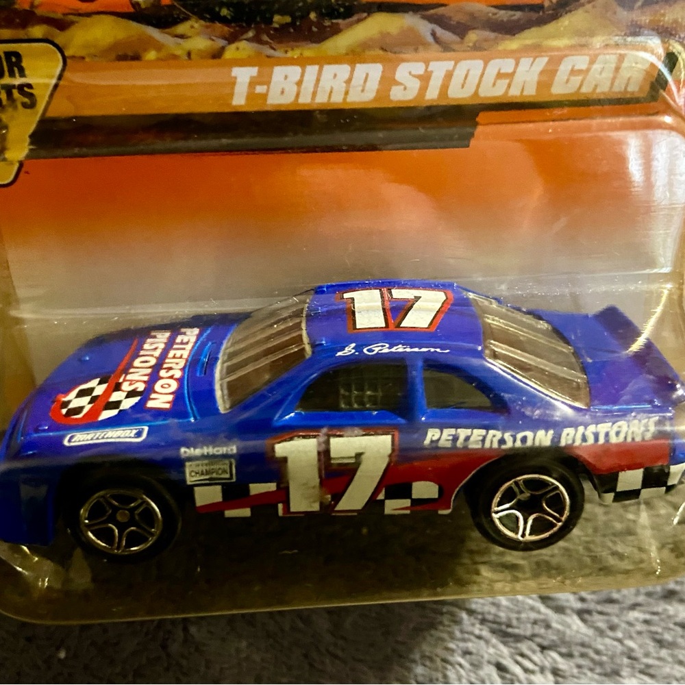 Matchbox Die-Cast Stock Car - Peterson Pistons #17 - Blue